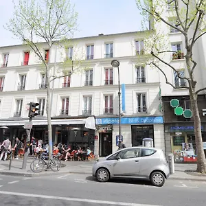 Hipotel Gambetta Republique ** Parijs